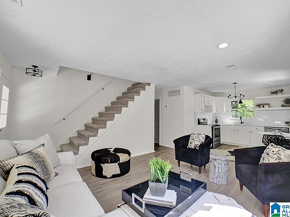 4th image of 95 Merrywood Ln
