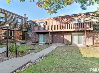 1910 Jeanette Ln APT 8, Springfield, IL 62702