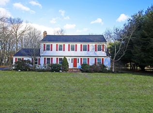 175 Walnut Tree Hill Rd, Sandy Hook, CT 06482