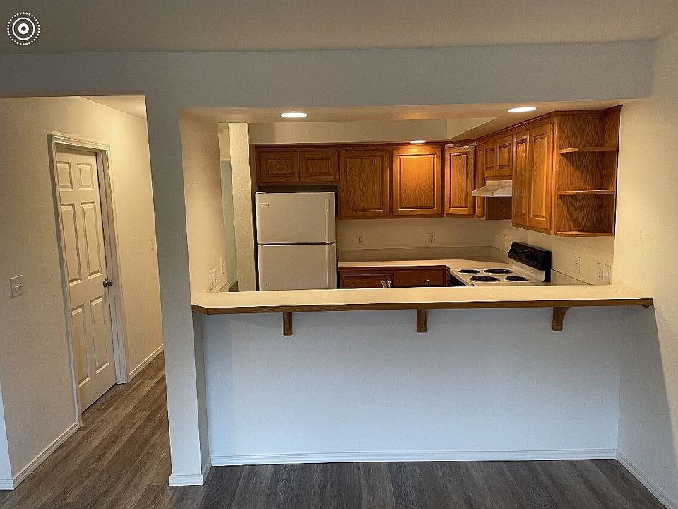 1st image of 2420 204th St SW APT 104