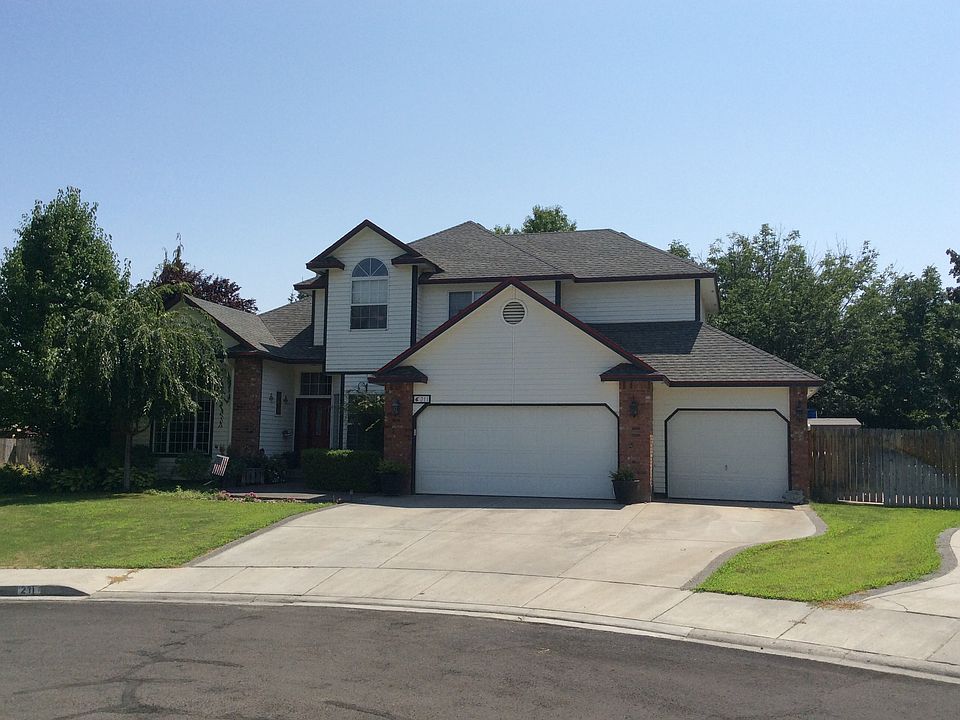 1st image of 211 Sitka Ct