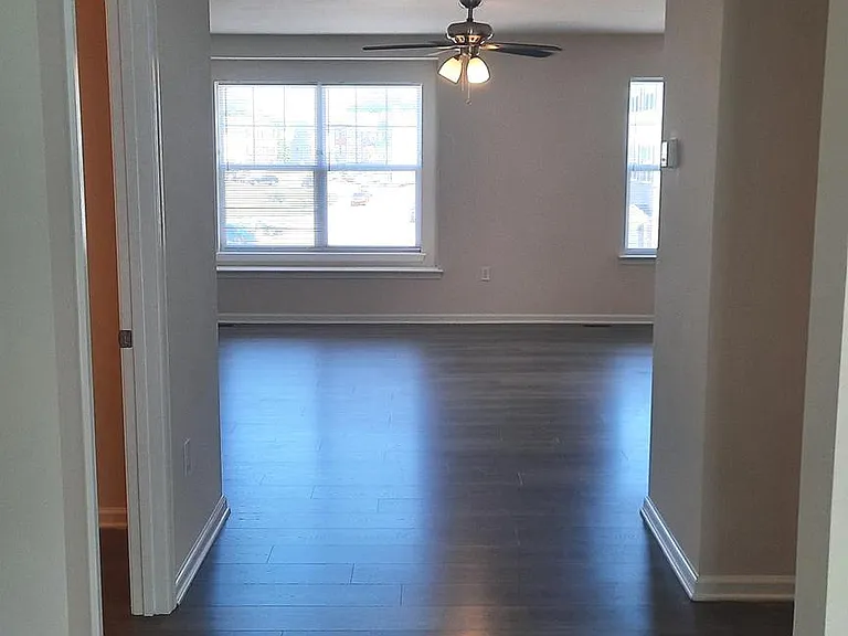 929 Admirals Quay Dr — Photo 9