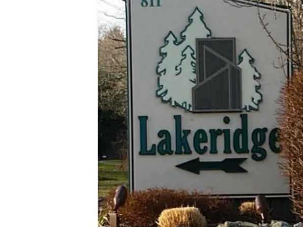 347 Ledge Dr, Torrington, CT 06790