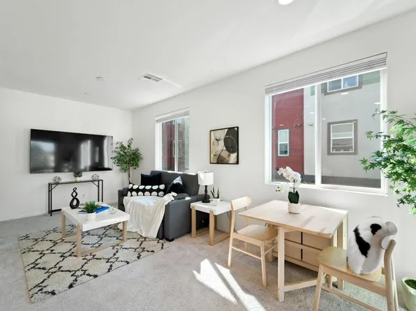 8389 Yellowstone St, Lemon Grove, CA 91945