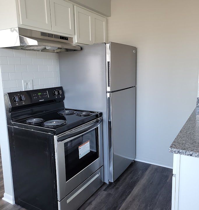 2nd image of 8210 Hall Rd #7