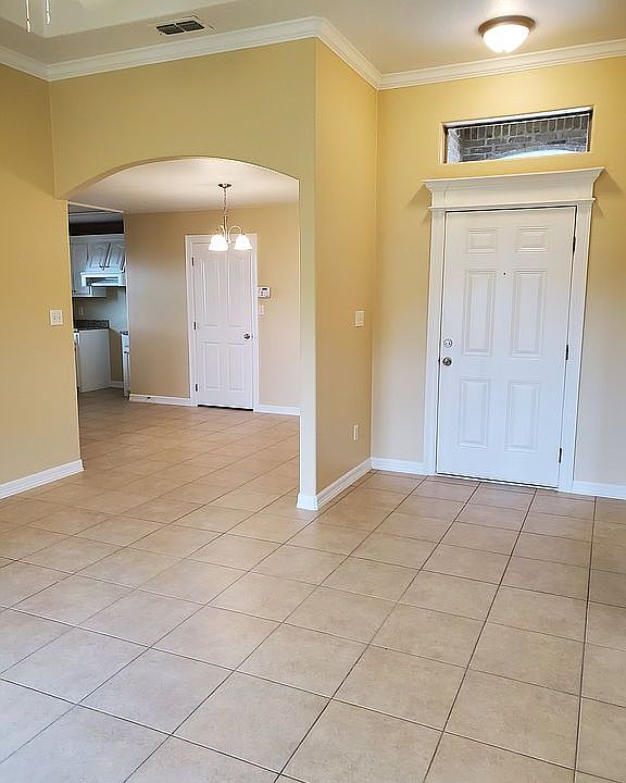 1st image of 2016 Treasure Oaks Dr