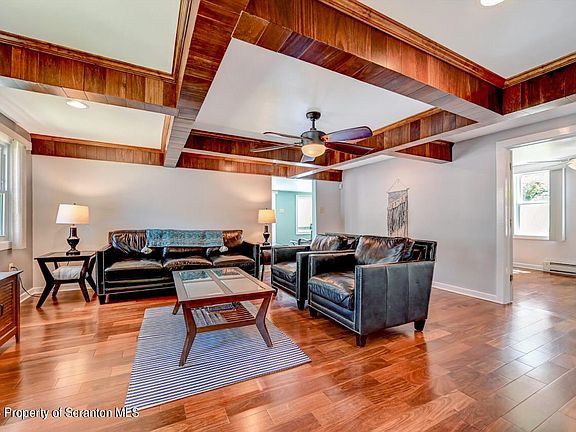 5th image of 206 Lakeview Dr