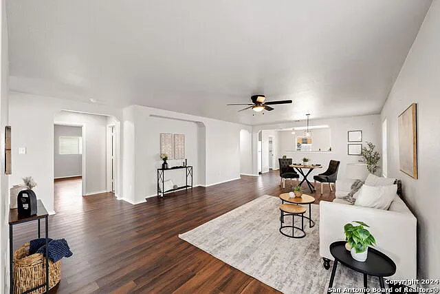 3 bed, 2.0 bath, 1608 sqft, $1,775 — Photo 4