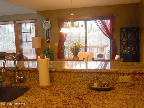 5th image of 161 Pine Ct