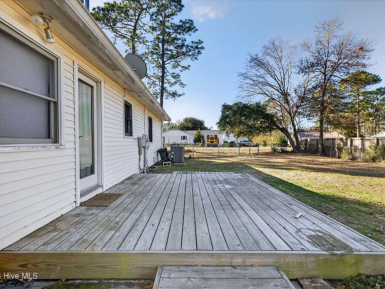 5201 Lord Tennyson Dr — Photo 3