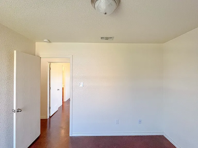 3808 John Chisholm Loop #B — Photo 29