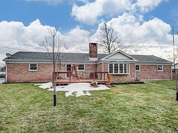 2nd image of 819 Crestwood Hills Dr
