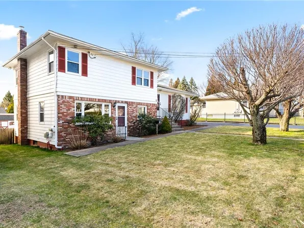 42 Dorothy Ave, Providence, RI 02904