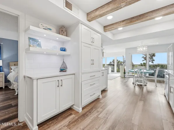 411 1ST Street S #203, Jacksonville Beach, FL 32250