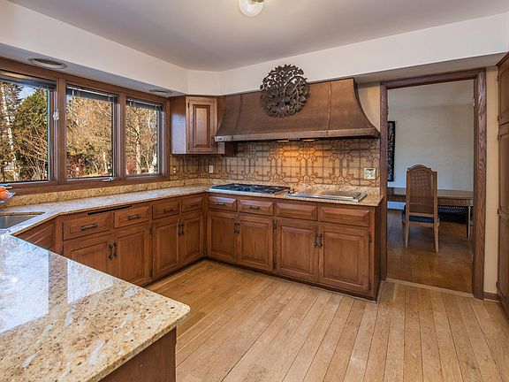 5th image of 6919 N Ironwood Ln