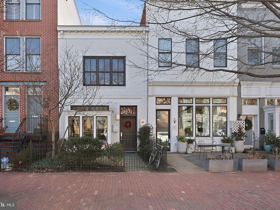 1st image of 1331 Constitution Ave NE