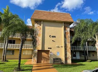 600 Village Green Ct APT 316, Palm Springs, FL 33461