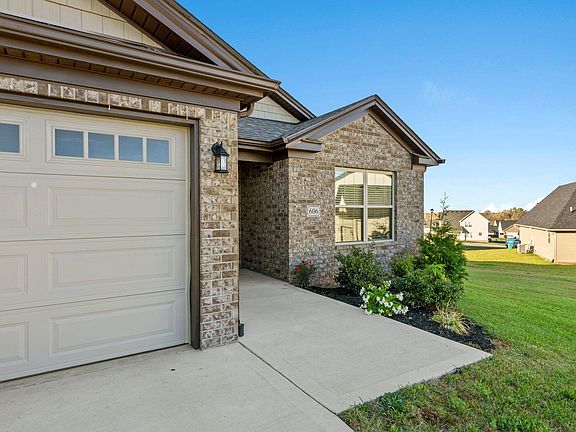 4th image of 606 Lillie Ct