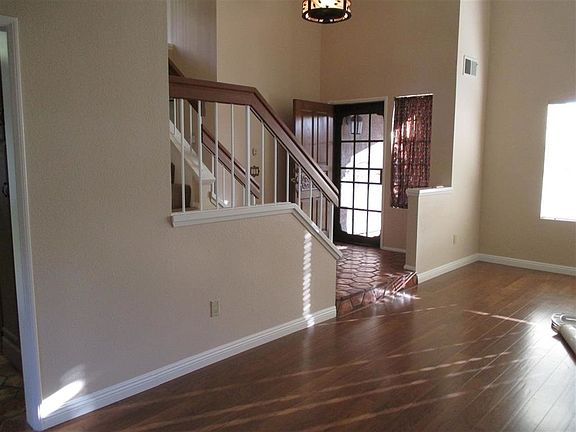 2nd image of 1181 Del Prado Ct