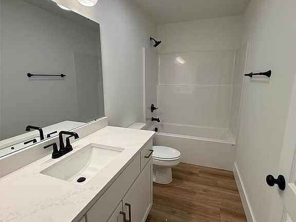 4th image of 2683 Roe Deer St