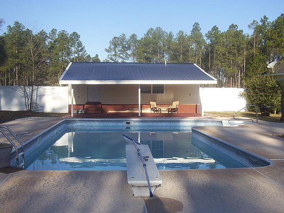 3rd image of 158 Ashby Dr