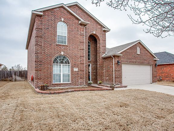 2nd image of 8337 Island Cir