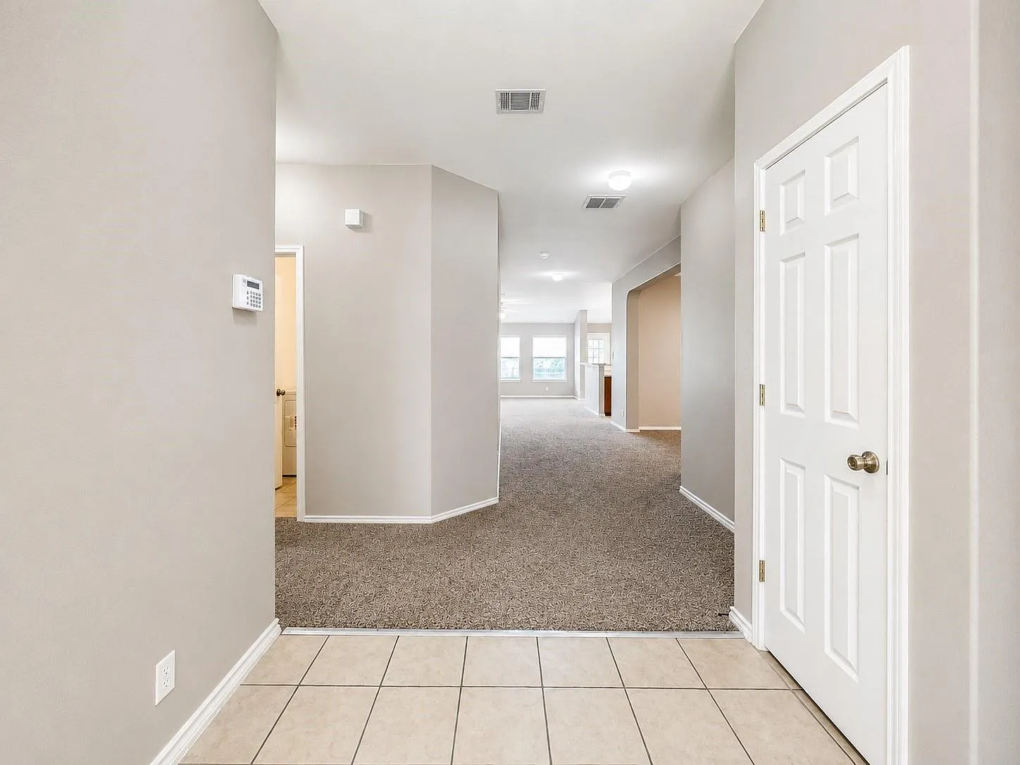 4 bed, 2.0 bath, 2289 sqft, $2,195 — Photo 3