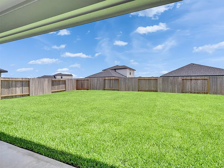 9011 Serene Haven Ln — Photo 24