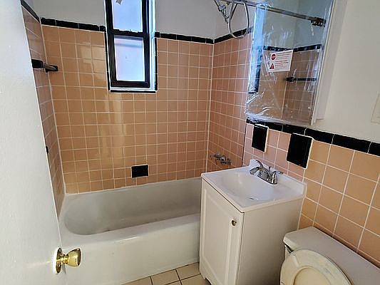 3rd image of 142-10 Hoover Ave #221