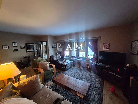 3rd image of 4035 N Stowell Ave