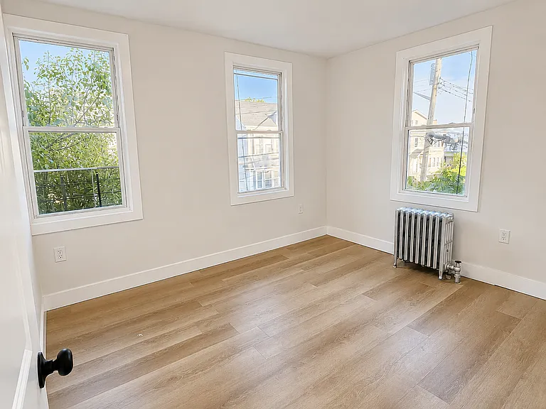209 Columbia Ave #2B — Photo 16