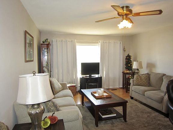 2nd image of 53 Gish Ln