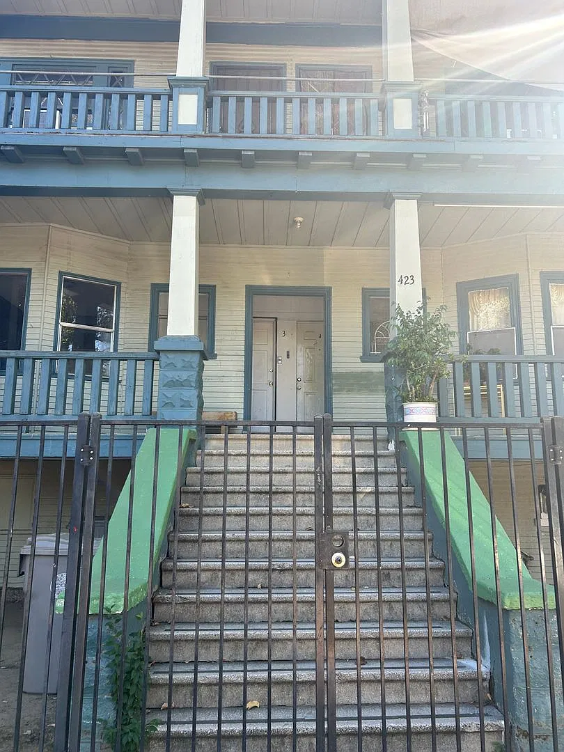 423 13th Street — Photo 1