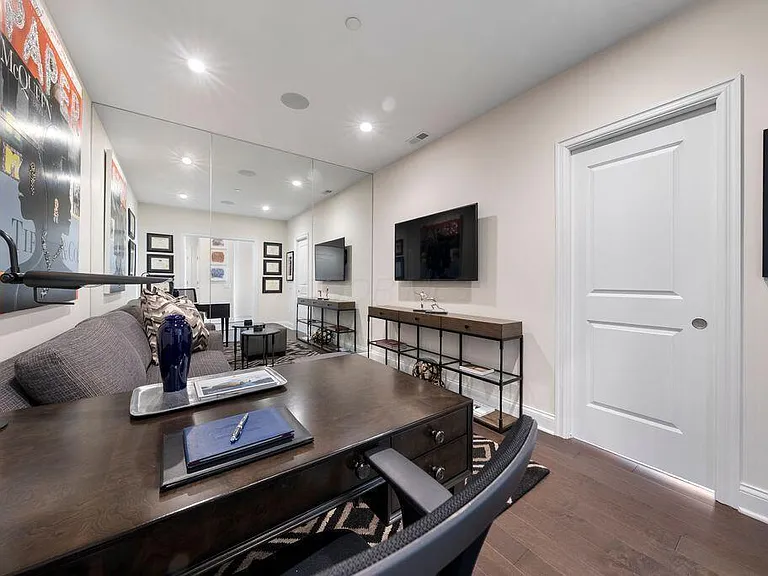 250 Spring St #1214 — Photo 25