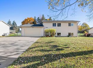 8215 Janero Ave S, Cottage Grove, MN 55016