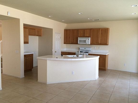 2nd image of 39283 Bonaire Way