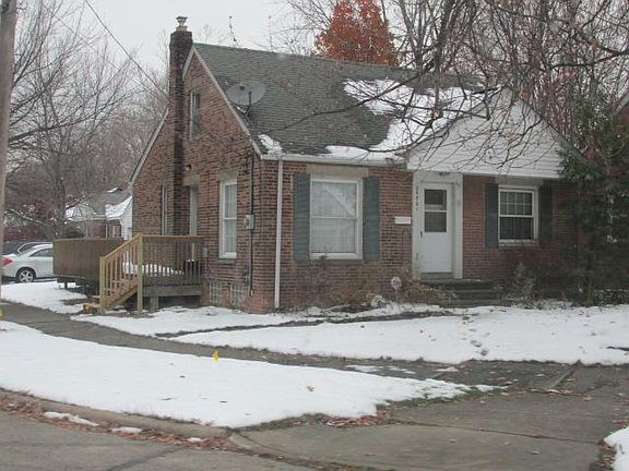 2nd image of 25701 Forestview Ave