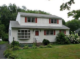 149 Village St, Northford, CT 06472