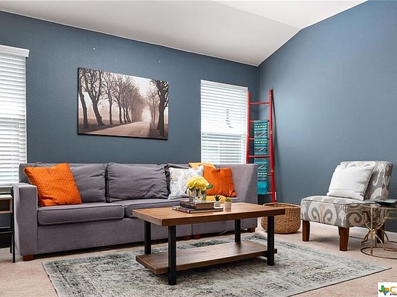 5th image of 135 Hoya Ln
