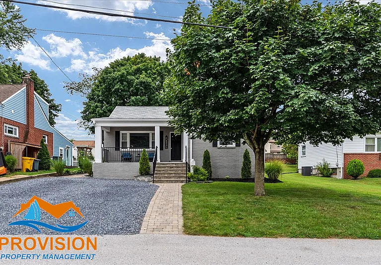 8436 Bay Dr — Photo 1