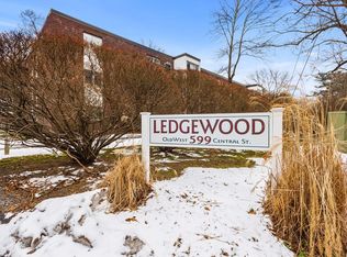 599 Old West Central St APT C10, Franklin, MA 02038