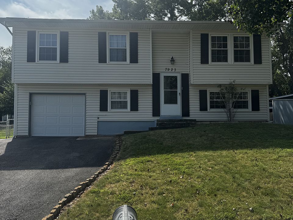 1st image of 7923 Stone Hearth Rd