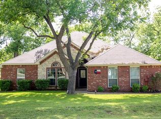 8717 S Monticello Cir, Granbury, TX 76049