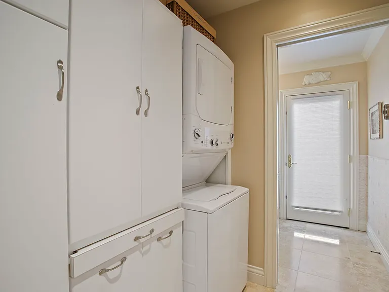 2925 Park Oak Dr — Photo 10