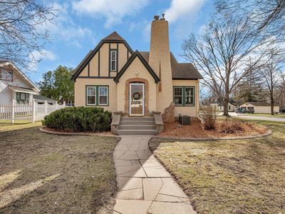 445 Franklin St SW, Hutchinson, MN, 55350