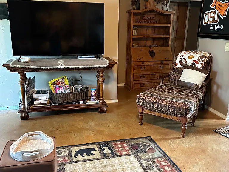 208 S Pleasant Oaks St — Photo 58