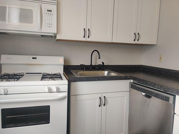 3rd image of 1725 Columbia St #1725KKAPT2