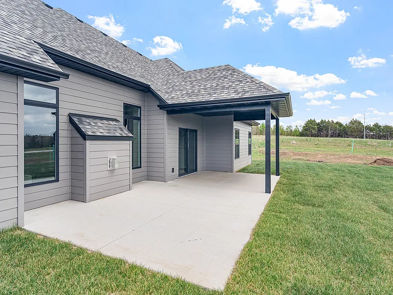 2908 Genesis Dr — Photo 51