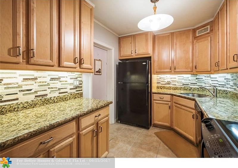 1st image of 1930 NE 2nd Ave APT 106L