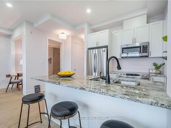 4th image of 125 Shoreview Pl #623